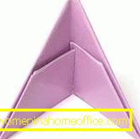 How to fold a triangular paper module?