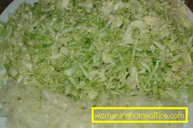 Grind onions and mix with chopped cabbage