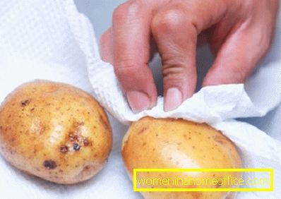 Baked potatoes in the oven in foil. Preparation