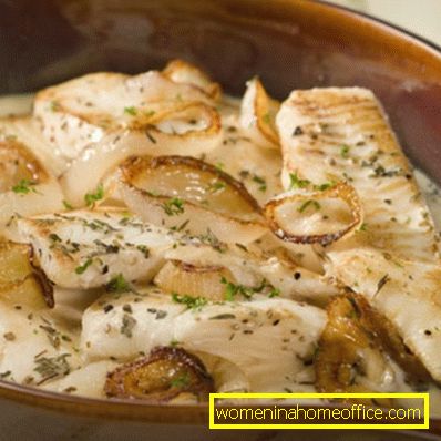 Pike perch in sour cream in the oven